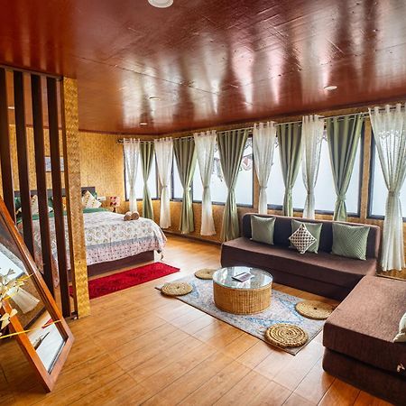 Monratino Himadrie -2 Mins Walk From Mall Road - All Rooms Have Kanchenjunga Mountain View Дарджилинг Екстериор снимка