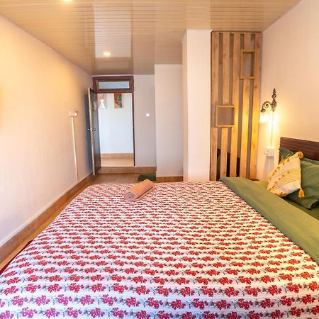 Monratino Himadrie -2 Mins Walk From Mall Road - All Rooms Have Kanchenjunga Mountain View Дарджилинг Екстериор снимка