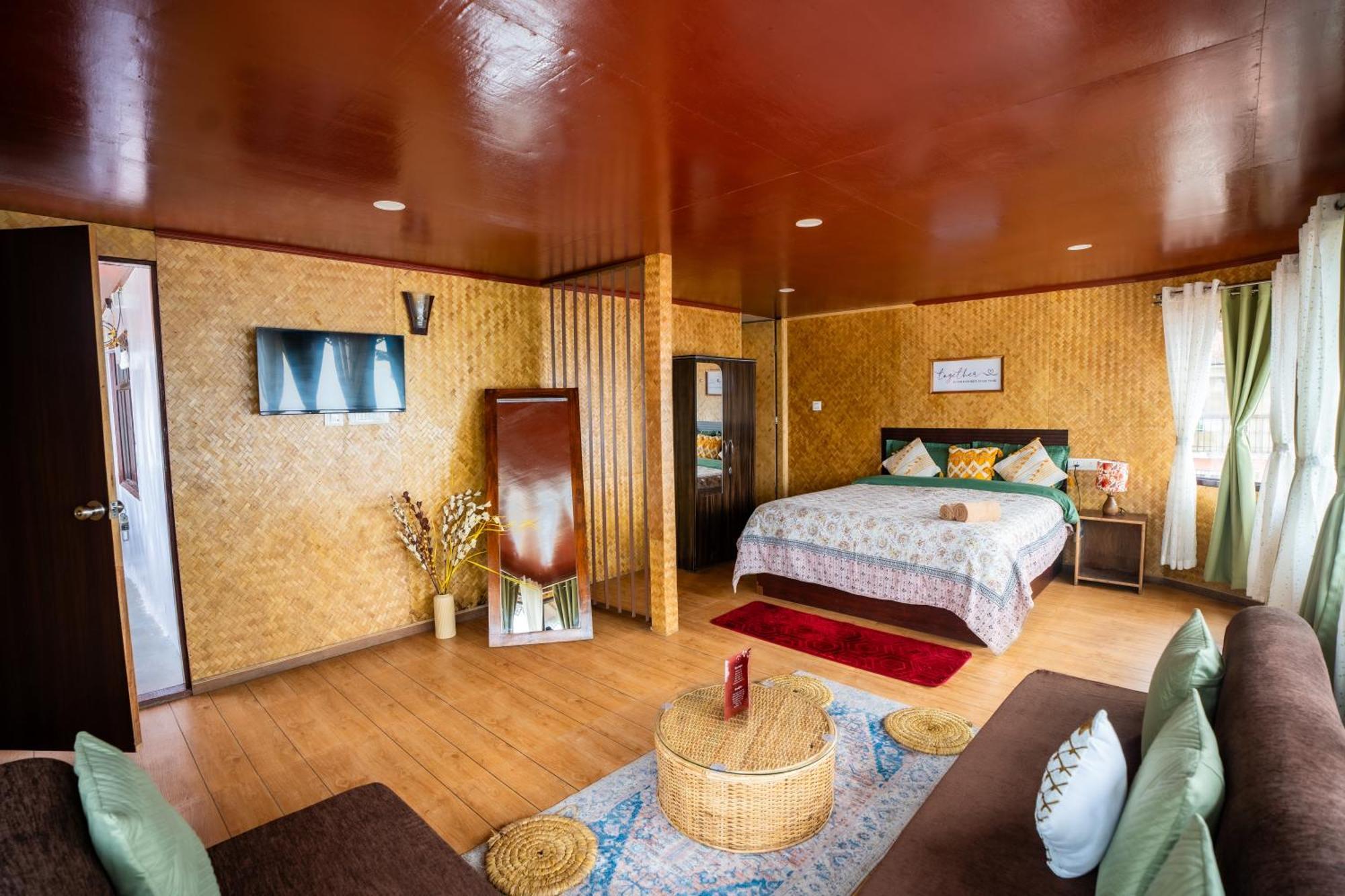 Monratino Himadrie -2 Mins Walk From Mall Road - All Rooms Have Kanchenjunga Mountain View Дарджилинг Екстериор снимка
