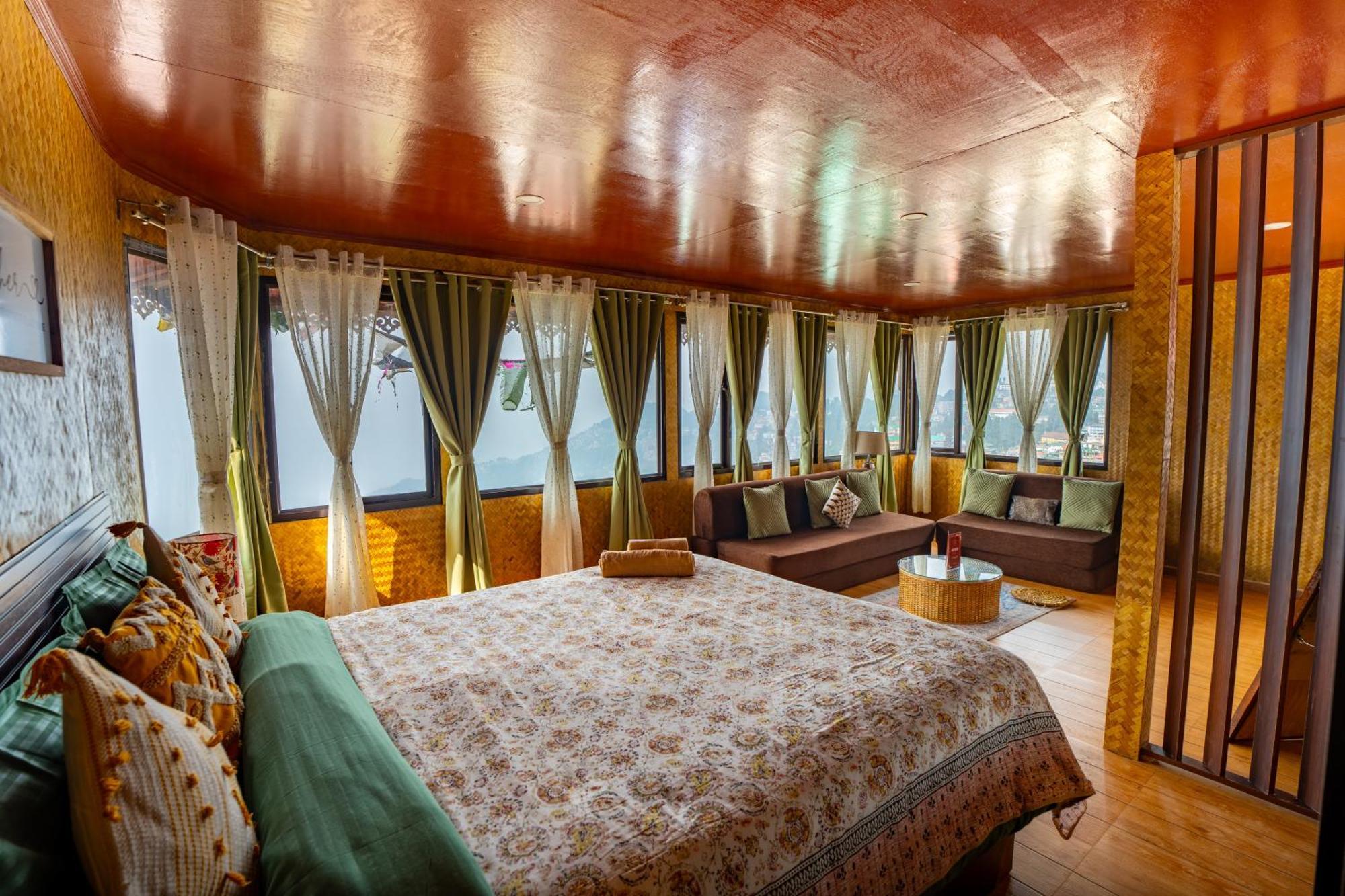 Monratino Himadrie -2 Mins Walk From Mall Road - All Rooms Have Kanchenjunga Mountain View Дарджилинг Екстериор снимка