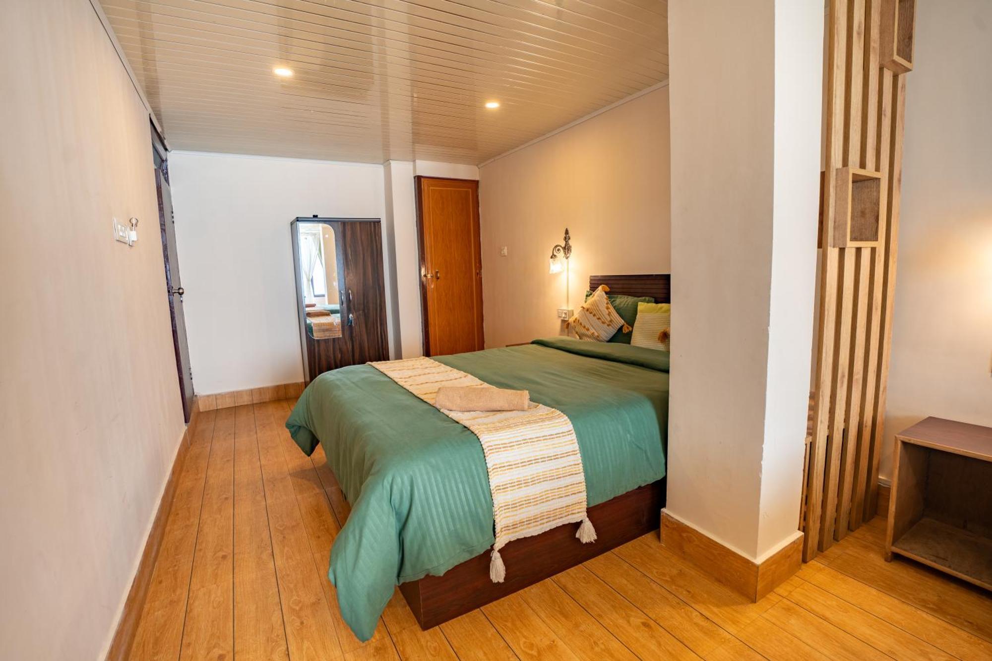 Monratino Himadrie -2 Mins Walk From Mall Road - All Rooms Have Kanchenjunga Mountain View Дарджилинг Екстериор снимка