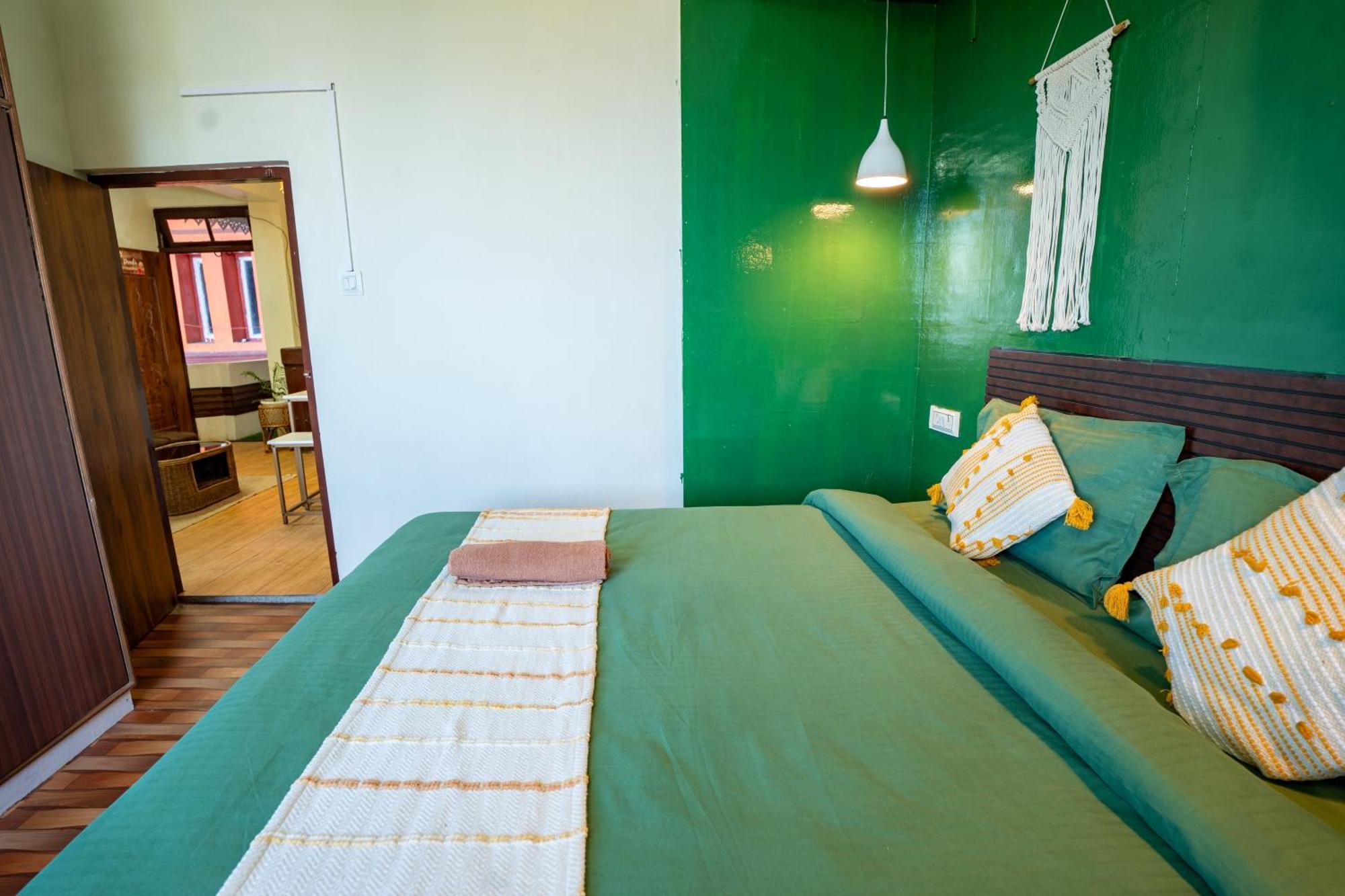 Monratino Himadrie -2 Mins Walk From Mall Road - All Rooms Have Kanchenjunga Mountain View Дарджилинг Екстериор снимка