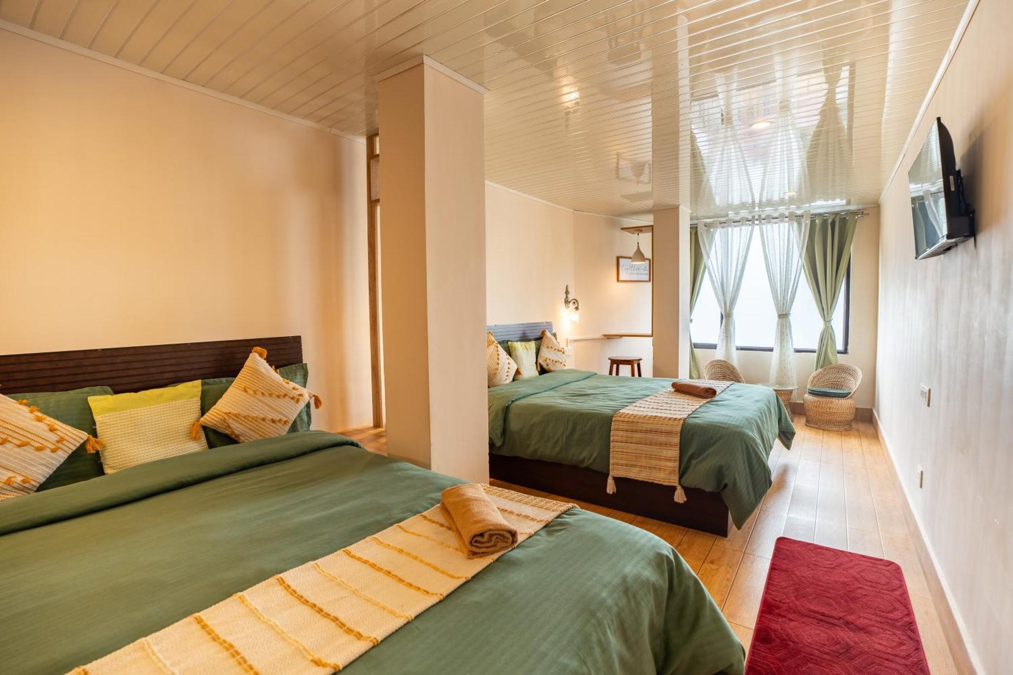 Monratino Himadrie -2 Mins Walk From Mall Road - All Rooms Have Kanchenjunga Mountain View Дарджилинг Екстериор снимка