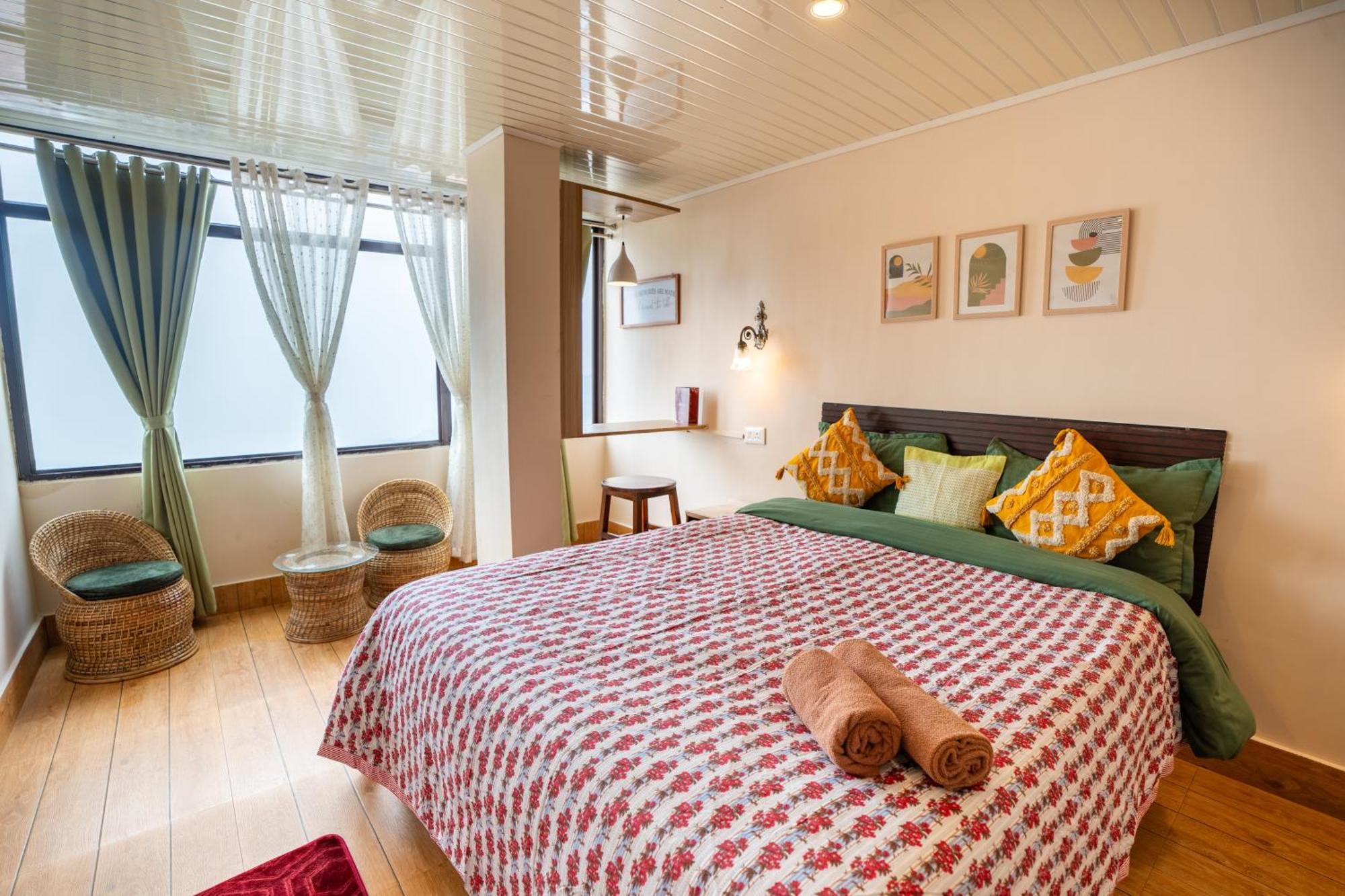 Monratino Himadrie -2 Mins Walk From Mall Road - All Rooms Have Kanchenjunga Mountain View Дарджилинг Екстериор снимка