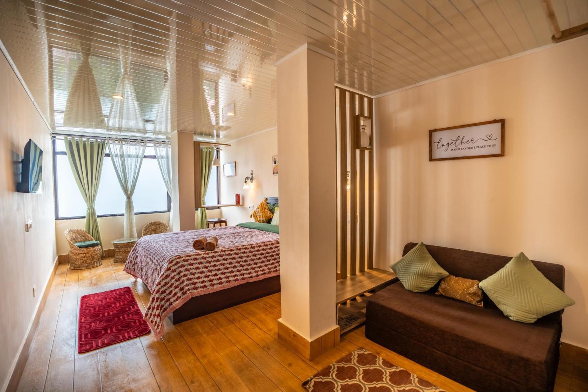 Monratino Himadrie -2 Mins Walk From Mall Road - All Rooms Have Kanchenjunga Mountain View Дарджилинг Екстериор снимка