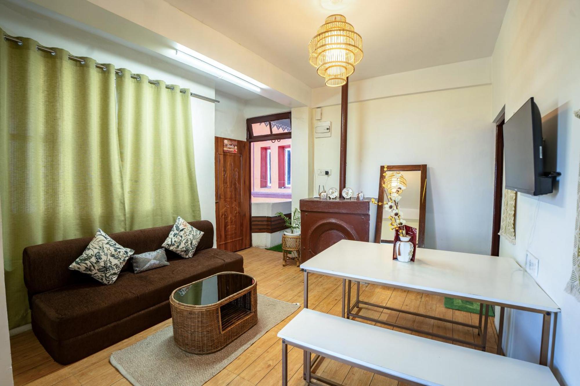Monratino Himadrie -2 Mins Walk From Mall Road - All Rooms Have Kanchenjunga Mountain View Дарджилинг Екстериор снимка