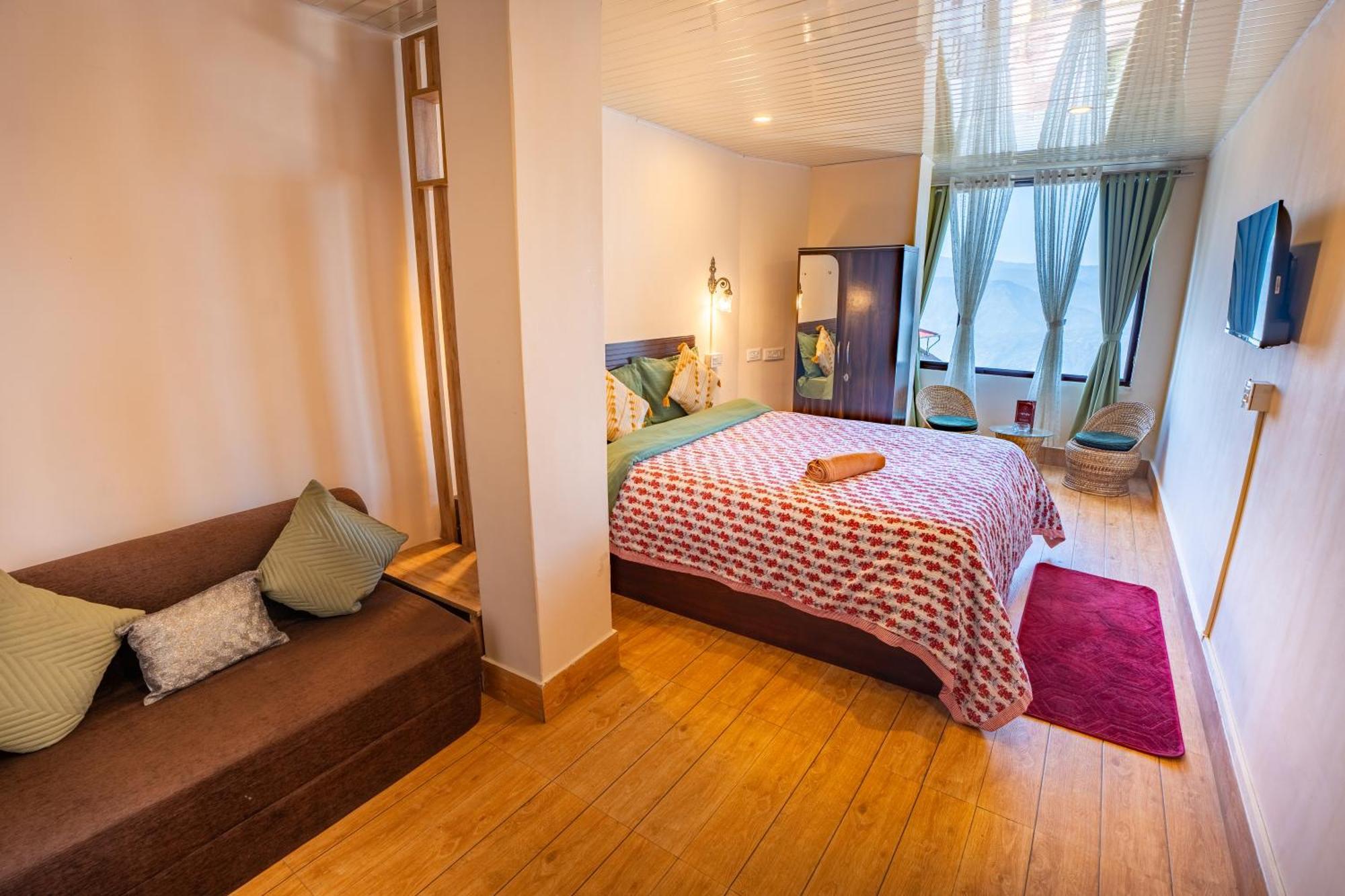 Monratino Himadrie -2 Mins Walk From Mall Road - All Rooms Have Kanchenjunga Mountain View Дарджилинг Екстериор снимка